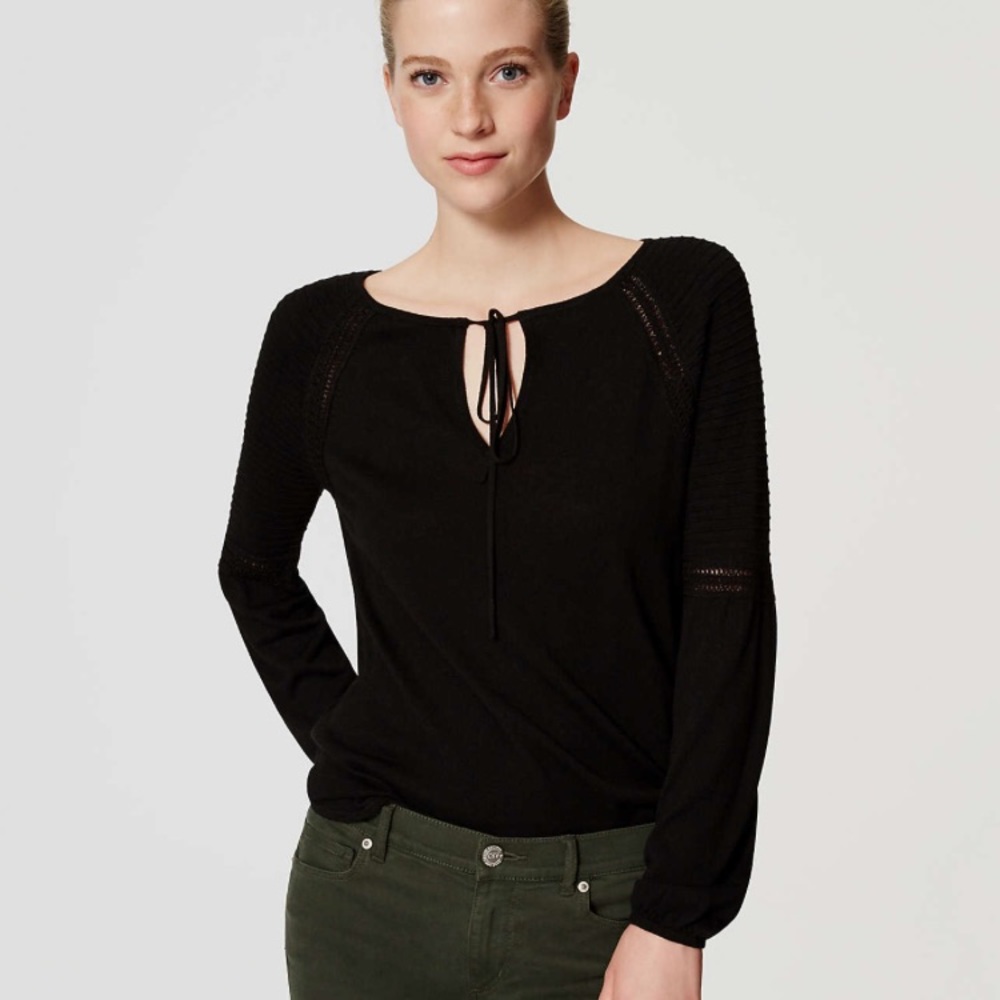 Beautiful LOFT tie front sweater